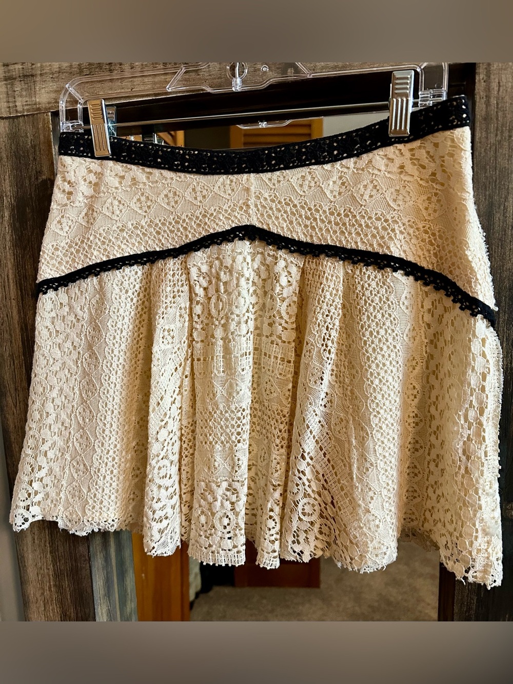 Free People Lace Mini Skirt Ivory Crochet Boho Skater Skirt size 4